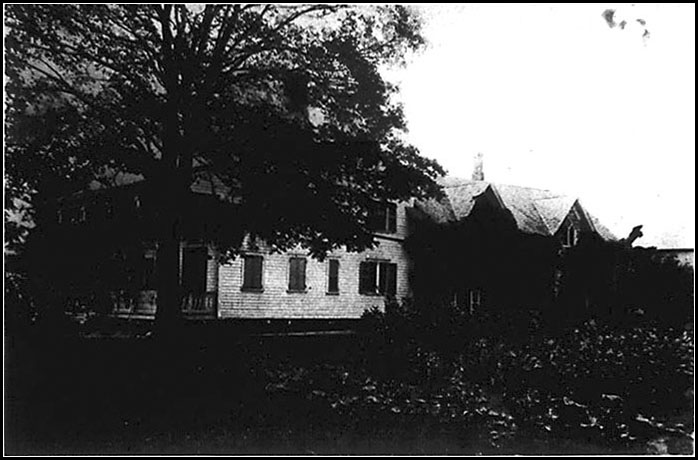 THE MANOR HOUSE OF LACOLLE.--(See article by W.D.Lighthall, K.C.) THE MANOR HOUSE OF LACOLLE.--(See article by W.D.Lighthall, K.C.)