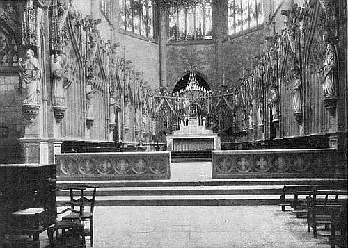 STATELY GOTHIC SPLENDOUR