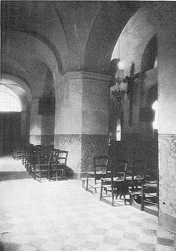THE LOW, BROAD ARCHES AND THE GREAT, SUPPORTING PILLARS
