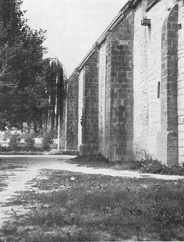 THE SOUTH WALL WHICH IS CLEARLY SEEN FROM THE ROAD