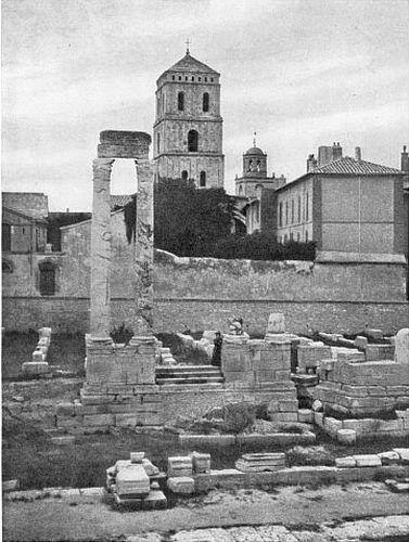 IN THE MIDST OF THE WEALTH OF ANTIQUE RUINS
