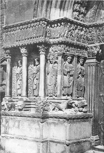 LEFT DETAIL, PORTAL