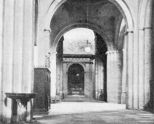 THE SOUTH AISLE