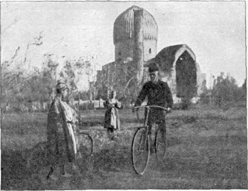 MOSQUE CONTAINING THE TOMB OF TAMERLANE AT SAMARKAND. MOSQUE CONTAINING THE TOMB OF TAMERLANE AT SAMARKAND.