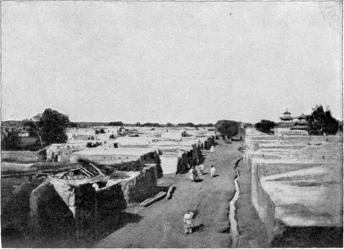 VIEW OF A STREET IN KULDJA FROM THE WESTERN GATE. VIEW OF A STREET IN KULDJA FROM THE WESTERN GATE.