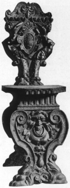 Chair. Florentine, XVI Century Chair. Florentine, XVI Century