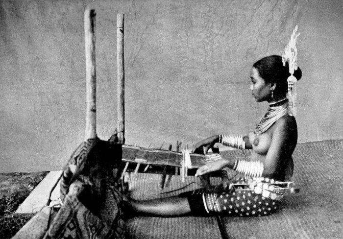 Weaving cotton