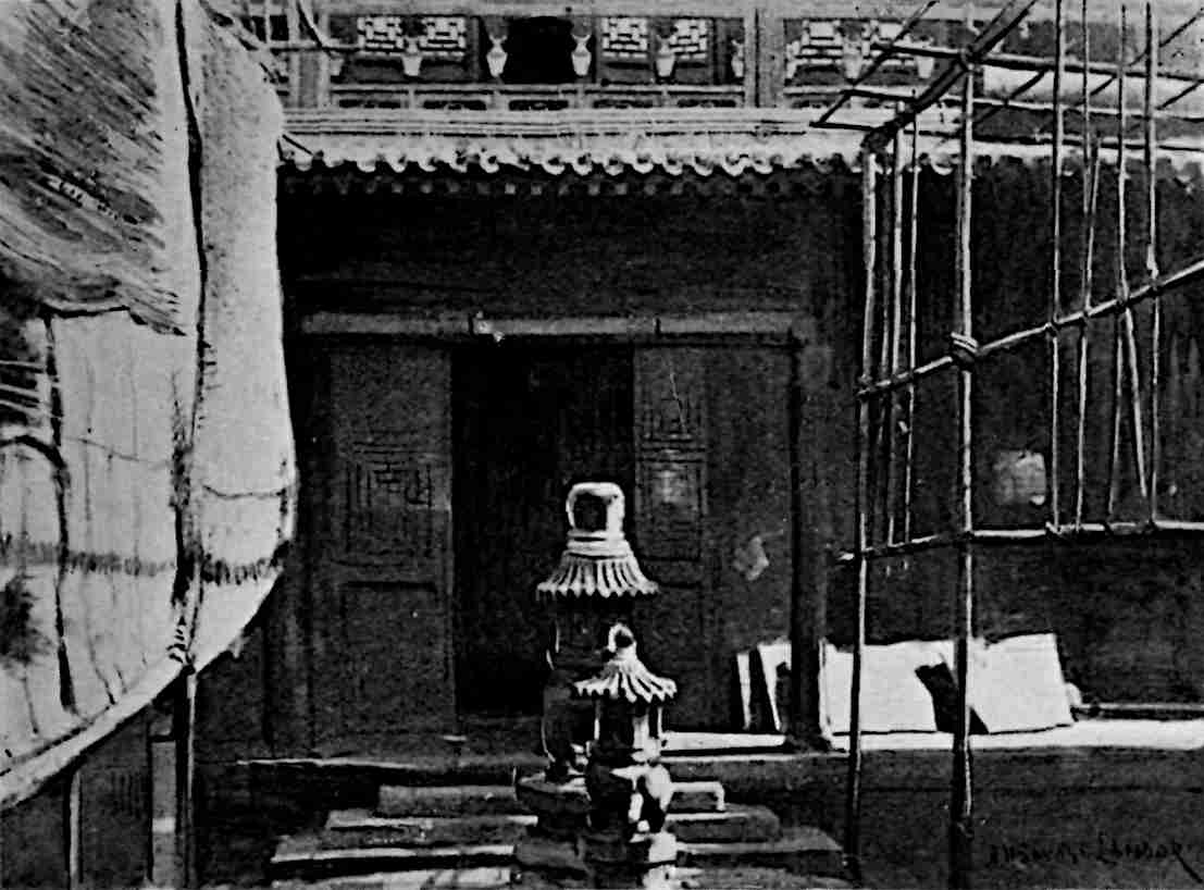 Decorated interior, with a type of tower or lamp post in the center